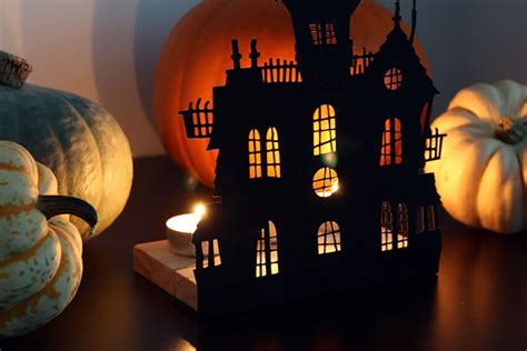 light up haunted house lights